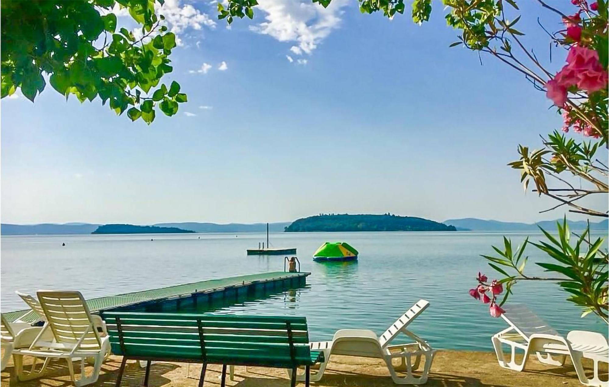 Gorgeous Stacaravan In Tuoro Sul Trasimeno Villa Exterior foto